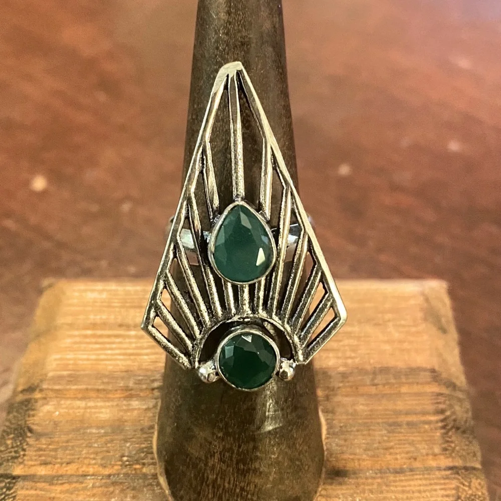 Lab‎ Emerald Sterling Silver Plated Arrow Ring,  Size 6